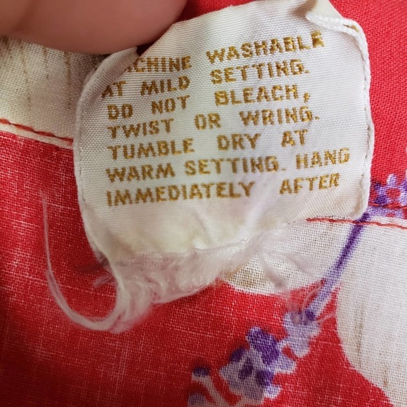 Vintage Budweiser Hawaiian Barefoot In Paradise Shirt L The Sting Red - Picture 7 of 7